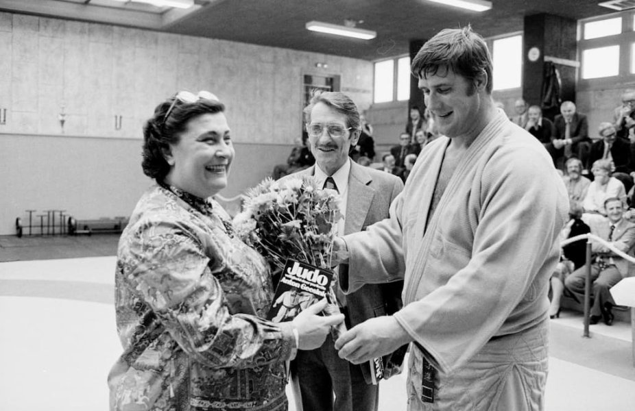 Антон Гесинк - великан, который изменил дзюдо