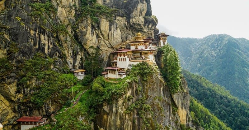 требования к страховке в Бутан